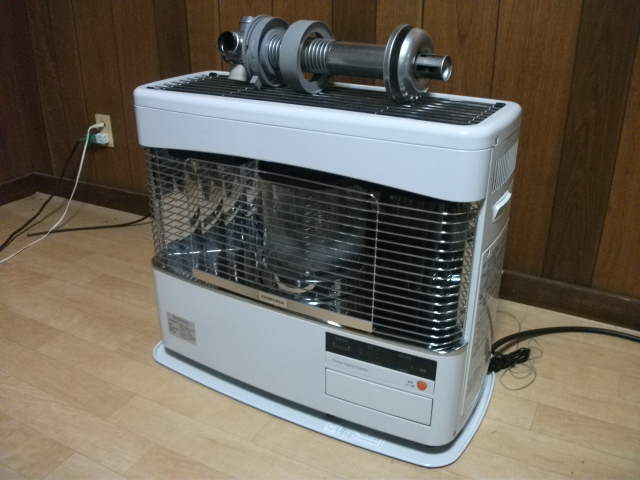 美品 コロナ 2014年製 FF式床暖 石油ストーブ UH-F7014SR(石油ストーブ 