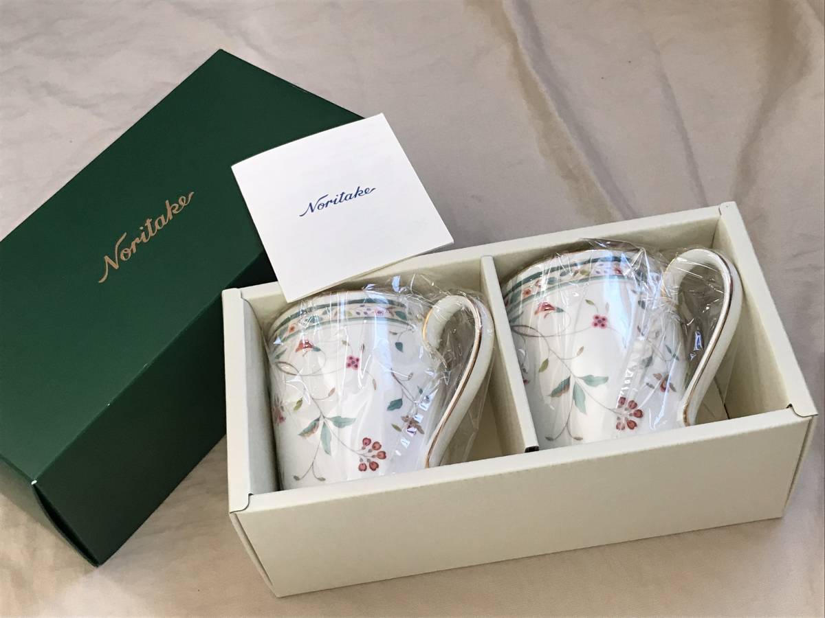 ★新品【ノリタケ】花更紗　ペアマグカップ★