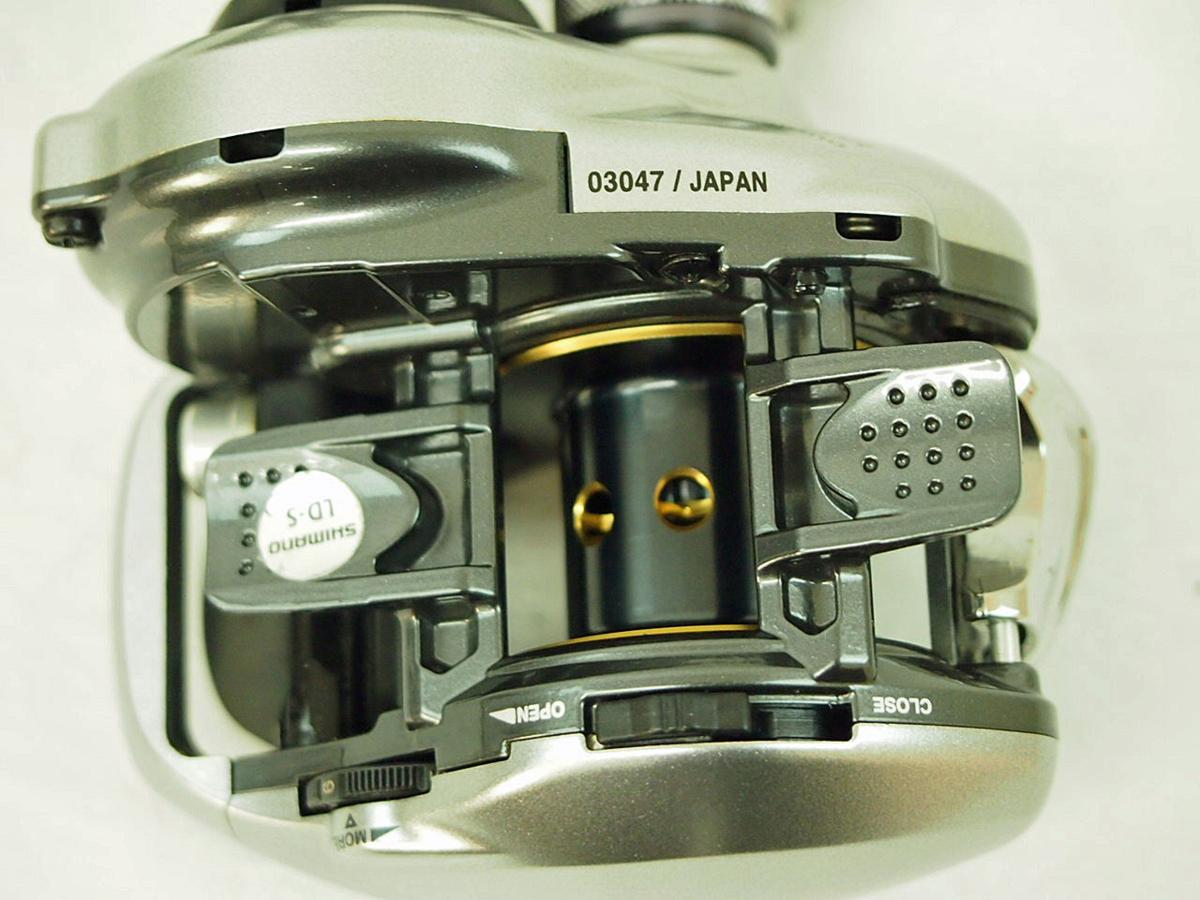 ☆中古品☆シマノ ベイトリール メタニウム HG 左 SHIMANO
