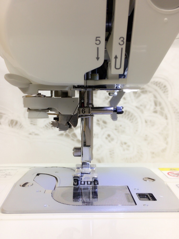 【BROTHER】 ブラザー 電子ミシン ELU52 シリーズ A35-CT ディズニー 仕様 DISNEY コンパクトミシン 取説 DVD 箱付き 動作品