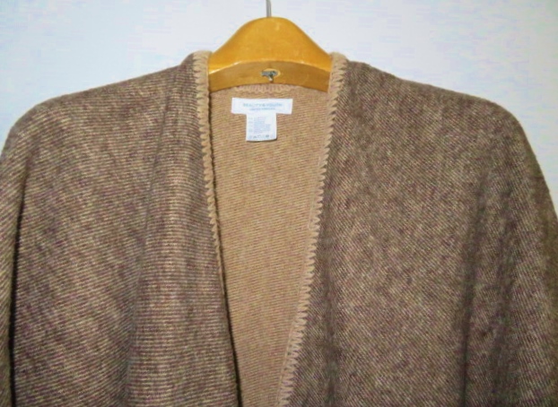 壱5241 男物パルテノンケープショールК灰茶キャメル 未使用 アローズ イタリア製