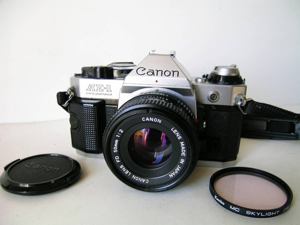 キャノン　CANON AE-1PROGRAM　シャッター鳴き無し　　　50㎜単焦点レンズ付き