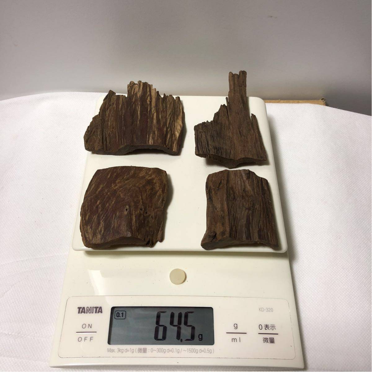 ベトナム産 沈香 計 41.6g ☆ 香木 伽羅 agarwood 仏具 聞香