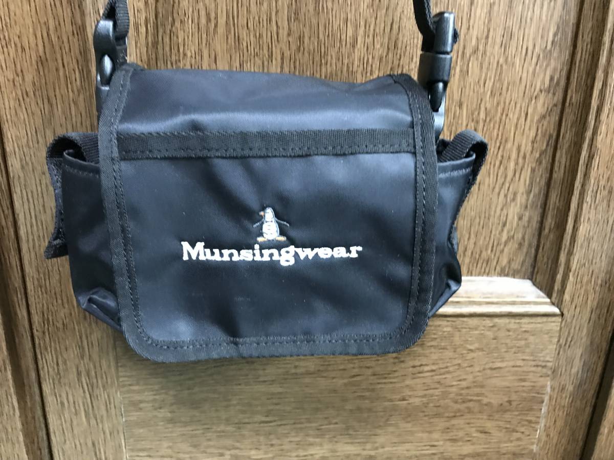 美品【マンシングウェア/Munsingwear】小型のウエストバック  
