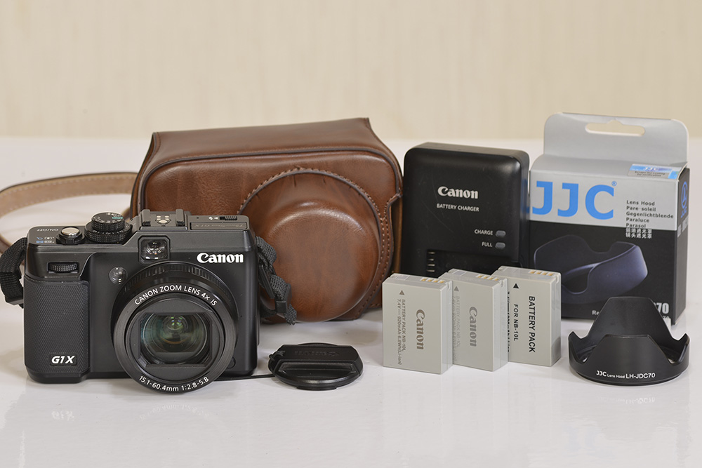 極上美品キャノンCanon PowerShot G1X フード ・ケース・バッテリー3個