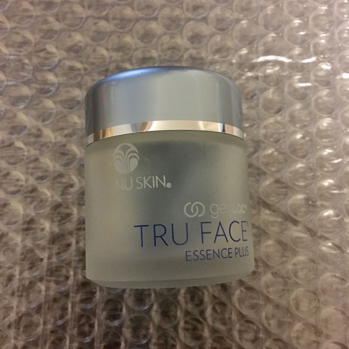 ニュースキン トゥルーフェイス　エッセンスプラス