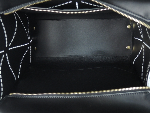 【Tポイント10%】 美品 フェラガモ FERRAGAMO トートバッグ G460 667822 レザー ブラック Y2654428