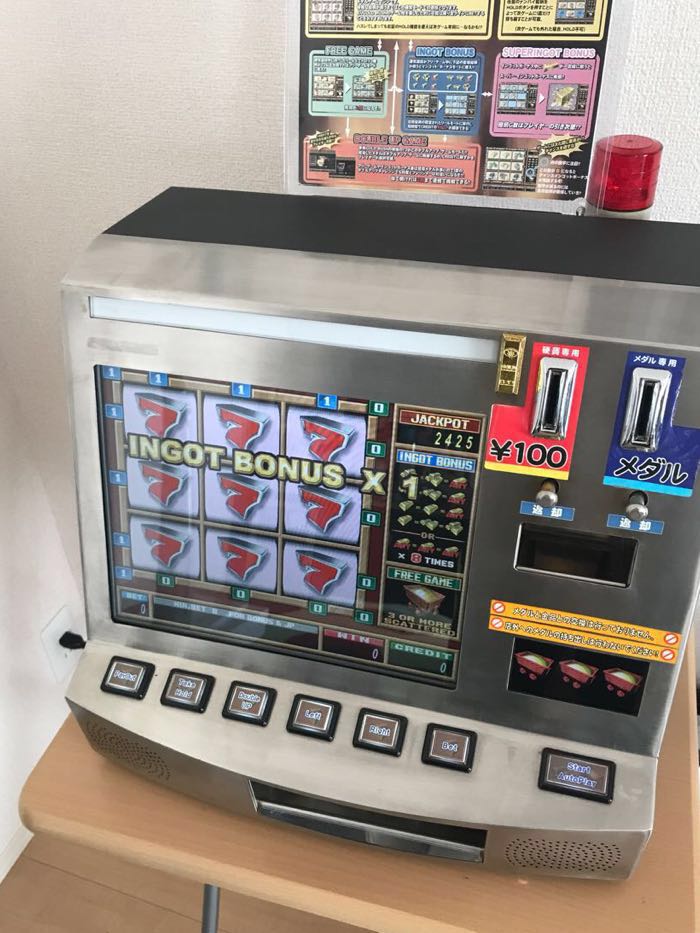 卓上メダルゲーム　ゲーム機　ゴールドラッシュ ☆卓上ゲーム機☆GOLD RUSH☆ゴールドラッシュ/8ライン/スロット