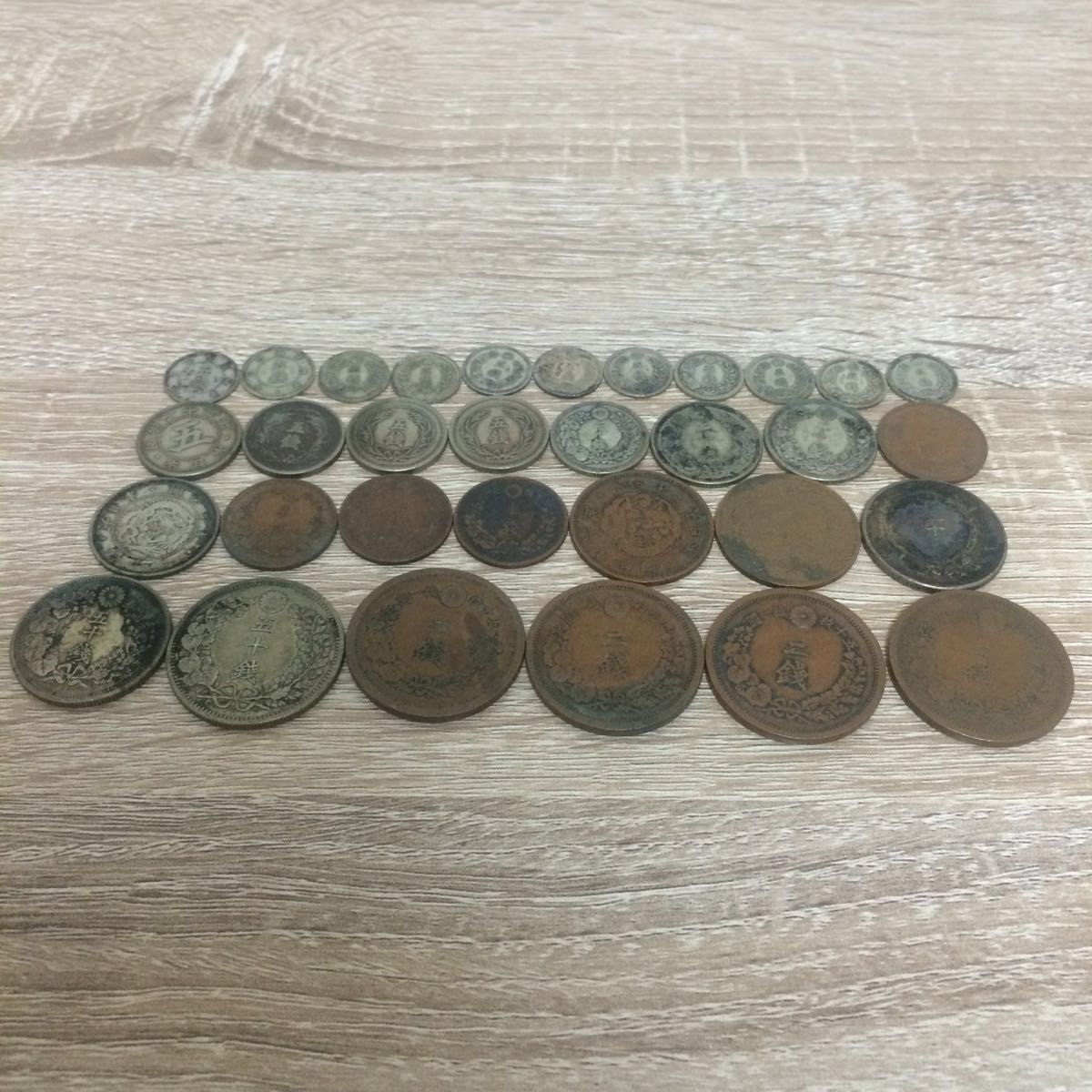 古銭 明治三年～明治四十三年 まとめて32枚 倉庫保管品 ご観覧頂き