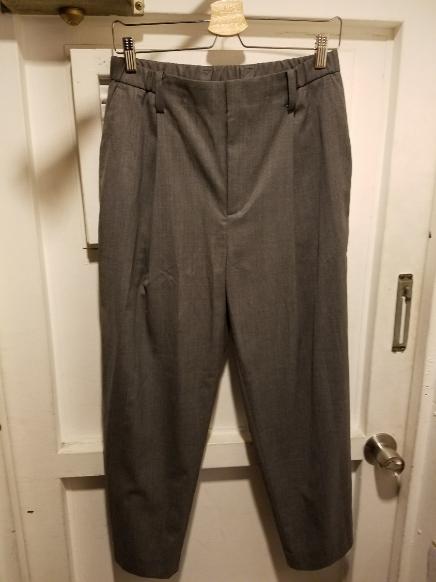 STUDIOUS（ステュディオス） スラックス パンツ WOOL WIDE SLACKS STUDIOUS ウール　ワイドパンツ　サイズ2 タグ付き新品　ウエストゴム　グレー　メンズ　検索用(shareef jieda WIZZARD )
