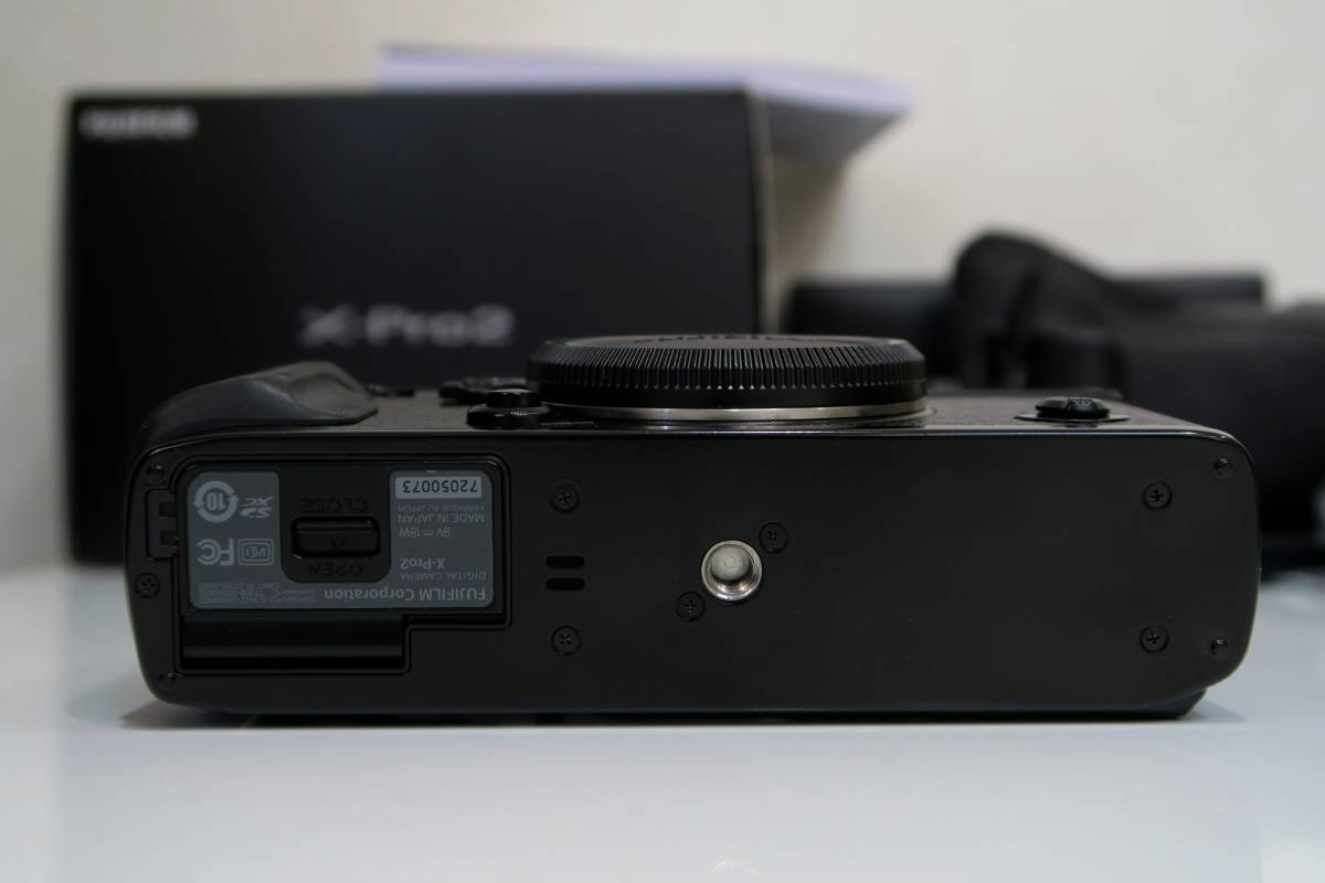 FUJIFILM X-Pro2ボディ 純正レザーケース付き【中古】