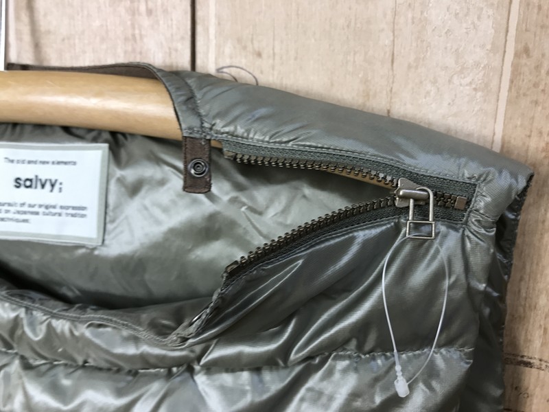 未使用【salvy;サヴィ―】BEAMS/ビームス 日本製 プルオーバータイプ ダウンベスト カーキ サイズ3