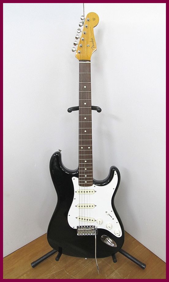 □Fender フェンダージャパン ストラトキャスター エレキギター 純正