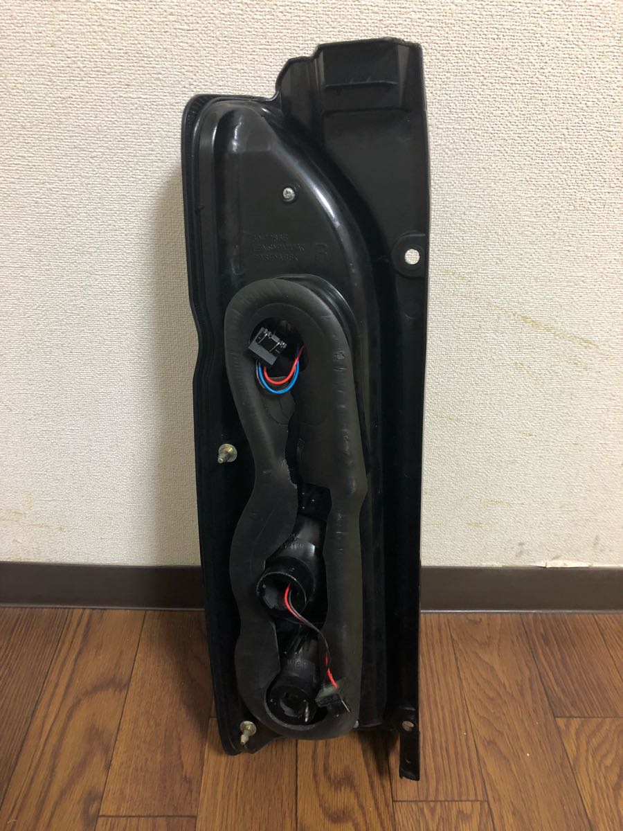 200 ハイエース 社外品 LED テール M-BRO 【公式通販】