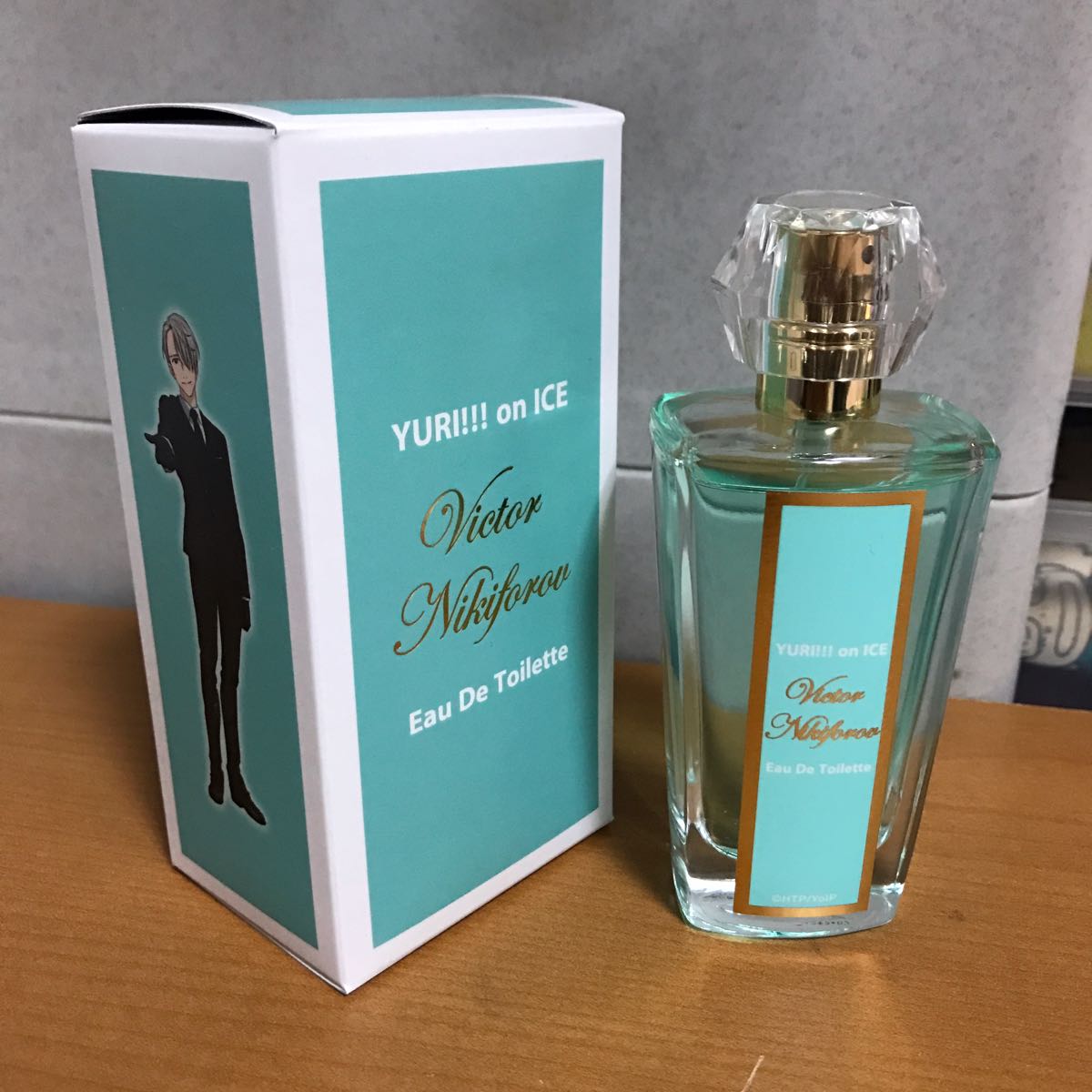 トレーディングカード YURI!!! on ICE ヴィクトル 香水 オードトワレ