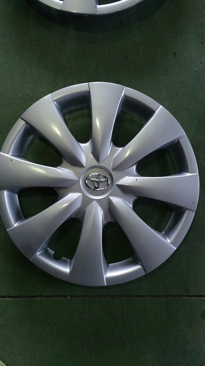 トヨタ カローラフィールダー純正15インチスチールホイール用キャップ 4枚セット ￥3,000-_3