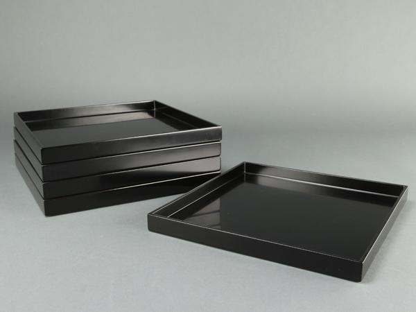 琴》茶懐石道具 黒塗懐石膳五客 BT200 天然木製漆塗 利休好 真塗折敷膳