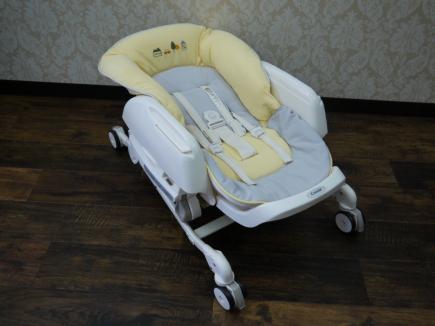 ★極上美品！箱・説明書付き！使用4～5回！★combi コンビ ネムリラ AUTO SWING BF ネムリラAT 電動オートスイングハイローチェア