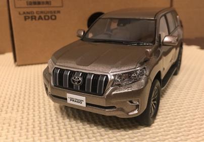 最新作，豊富な ランドクルーザープラド 1/30ミニカー アバンギャルドブロンズメタリック(乗用車)｜売買されたオークション情報、yahooの商品情報をアーカイブ公開 - オークファン 乗用車