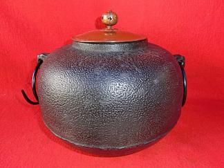 新作登場，限定SALE 茶道具 茶釜 風炉釜 大き目の釜 丸釜 平丸釜 置き