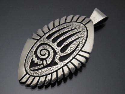 MITCHELL 良品 Mitchell Sockyma ホピ族 ペンダント ベアパウ