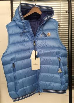 新作登場，低価 Moncler モンクレール メンズ ダウンベスト 2サイズ(ジャケット、上着)｜売買されたオークション情報、yahooの商品情報をアーカイブ公開 - オークファン その他
