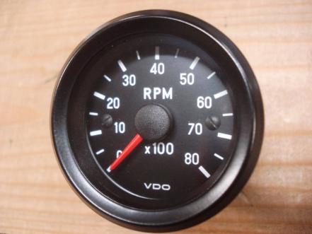 VDO 8000RPM タコメーター　　５２ｍｍ　メーター径　　　１２V　　４，６，８気筒対応　電気式タコメーター　ブラックメーターリング