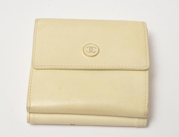 CHANEL シャネル ココボタン Wホック レザー Wホック財布 ココマーク 