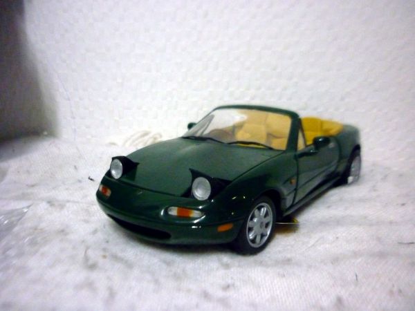 京商 マツダ ユーノスロードスター NA ハードトップ付き 1/18 ミニカー 緑