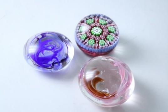 Iii4” 能登島 ガラス工房 工芸ガラス ペーパーウエイト 置物 3点 石細工