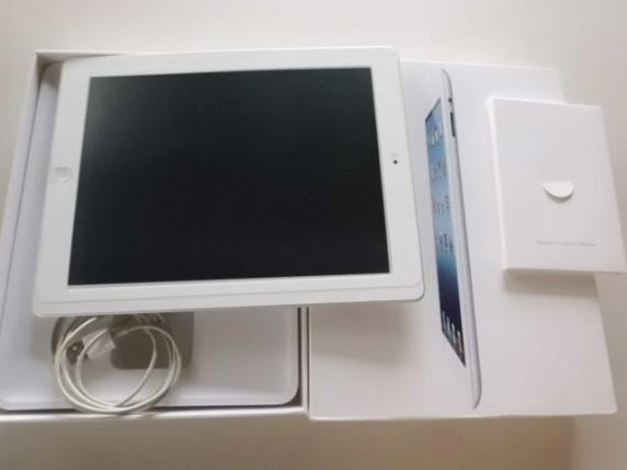 iPad Apple A1416 - 第3世代 in 9.7 Wi-Fi, GB, 0 (3rd Generation) Wi-Fi