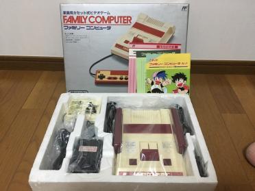 任天堂 デッドストック ファミリーコンピュータ HVC-001 ファミコン