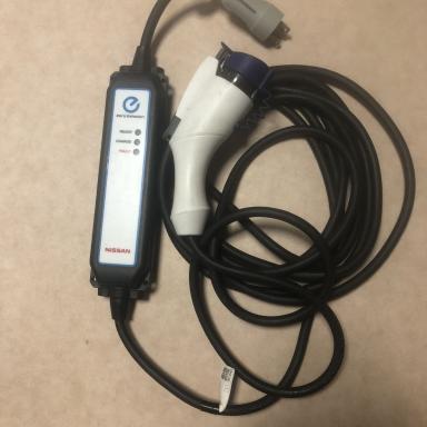 リーフ用家庭充電ケーブル
