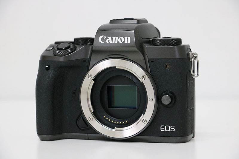 □Canon キャノン EOS M5 EF-M18-150 IS STMレンズキット ミラー