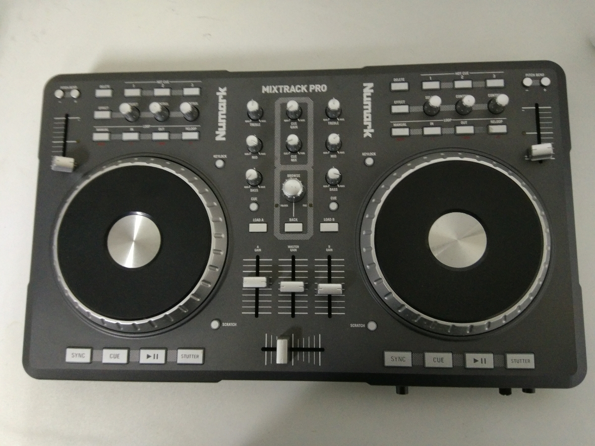 numark mixtrack pro PCDJ コントローラー 美品 【公式通販】