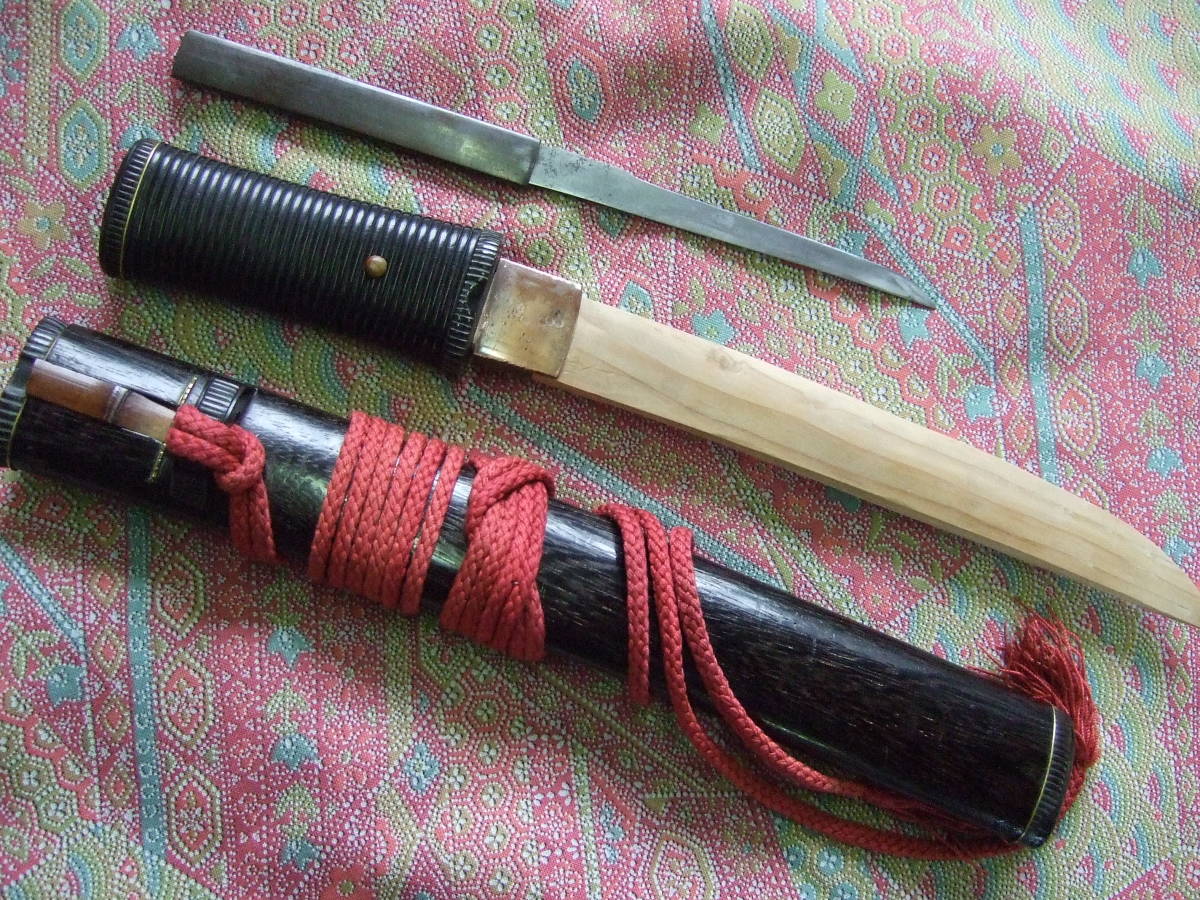 江戸期 短刀 脇差し 拵え 小柄銘あり 竹波守吉道 全長37.5cm ,小柄銘