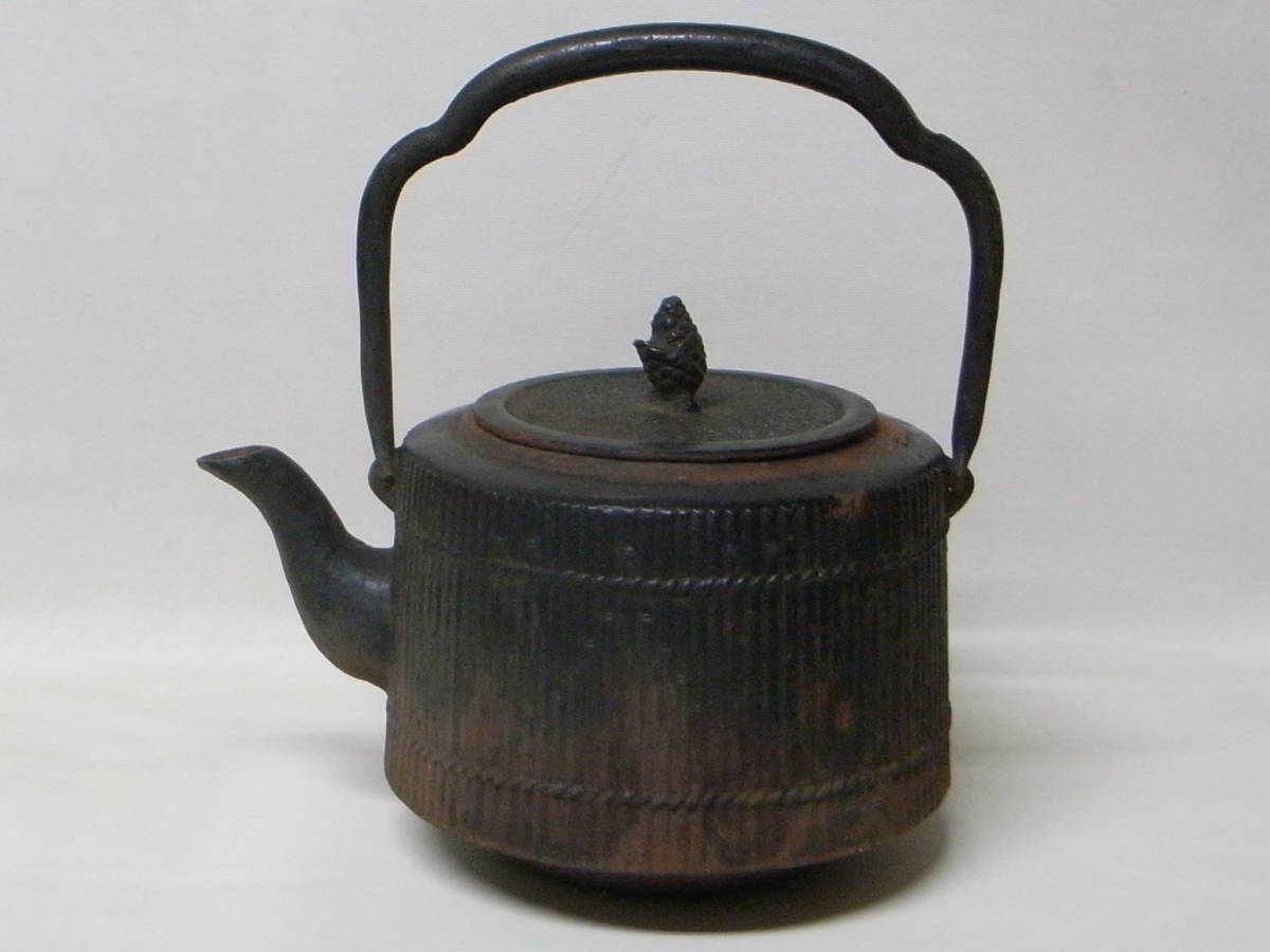 茶道具 煎茶道具 骨董 兎古い鉄瓶 水漏れなし(鉄瓶 鉄瓶 南部鉄瓶 水漏れ