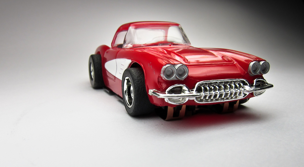 お買い得】 HOスロットカー TYCO 1960 コルベット 新品ボディー