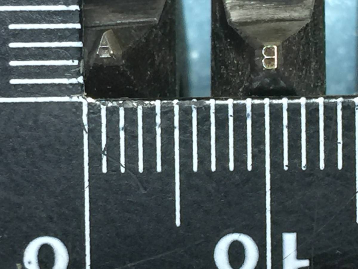 刻印 小次郎 曲 高級手打ち英字刻印セット 美品彫金 深曲り 0.8mm 0