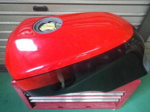 gpz900r タンクのYahoo!オークション(旧ヤフオク!)の相場・価格を見る