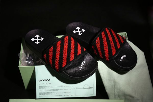 【豊富な，高品質】 2018 超 OFF-WHITE 減速帯メンズシューズ サンダル 黒の赤US9インチ 27cm(27.0cm)｜売買されたオークション情報、yahooの商品情報をアーカイブ公開 - オークファン 27.0cm