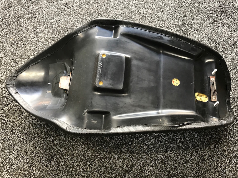 中古品！ BIGBEAT製 ソロシート ホンダ ワルキューレ（Valkyire）用