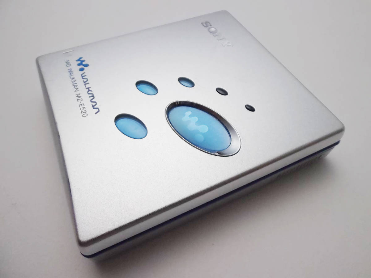 動作確認済　SHARP ポータブルMDレコーダー　本体と付属品 562＃ソニー ポータブルMDプレーヤー MZ-E520