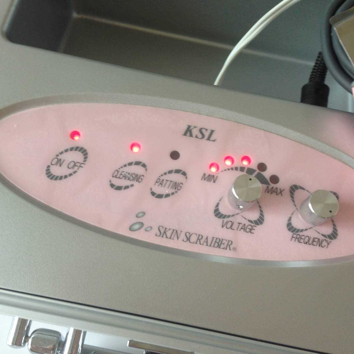 美品（31万円）1台4役！総合美顔器○美顔・痩身(1回使用） 【公式通販】