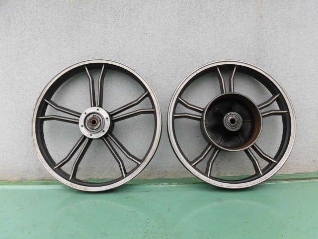 当時物 Z1 Z2 750RS MELBER メルバ キャストホイール メルバ 当時物 - Z1 Z2 750RS MELBER キャストホイール メルカリ