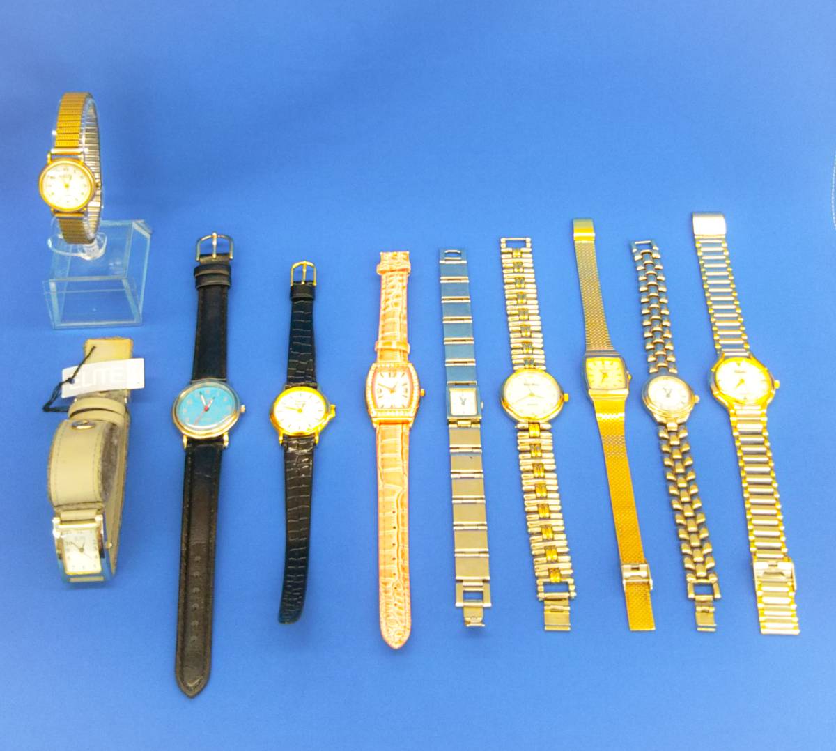 ジャンク 腕時計まとめ売り 10個 Elite Cc Diana Albaなど 3針 時 分 秒 売買されたオークション情報 Yahooの商品情報をアーカイブ公開 オークファン Aucfan Com