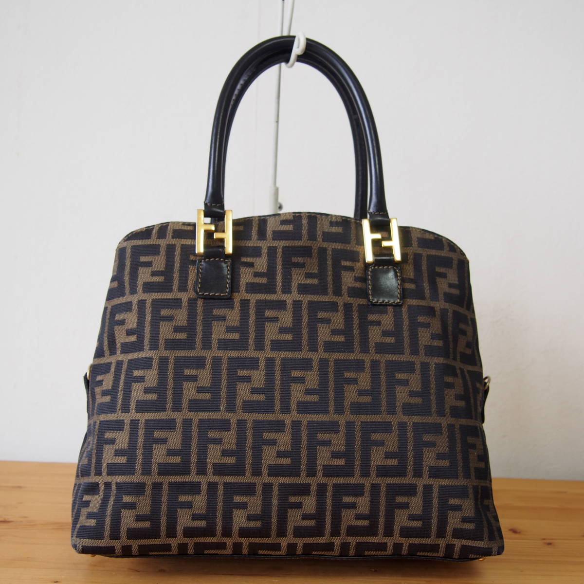 FENDI(フェンディ) ⁄ マフラー⁄ウール⁄BRW⁄総柄⁄レディース⁄ズッカ柄 FENDI(フェンディ) ⁄ マフラー⁄ウール⁄BRW⁄総柄⁄レディース⁄ズッカ柄