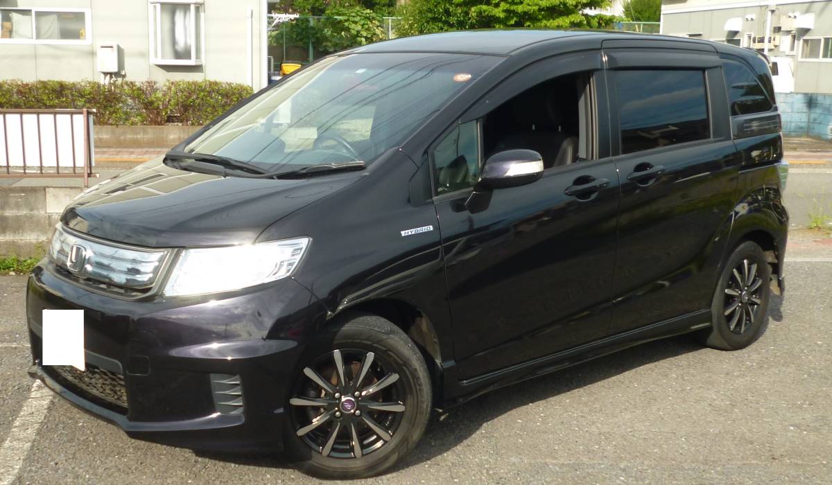 ホンダ「フリードスパイク」は2列／5人仕様。ユーティリティを高めた