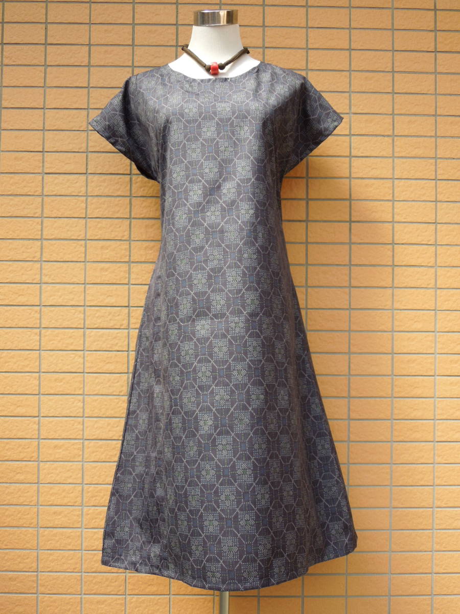 着物リメイク ハンドメイド 手作り 和布 正絹 シルク 紺色系 紬 大島紬 