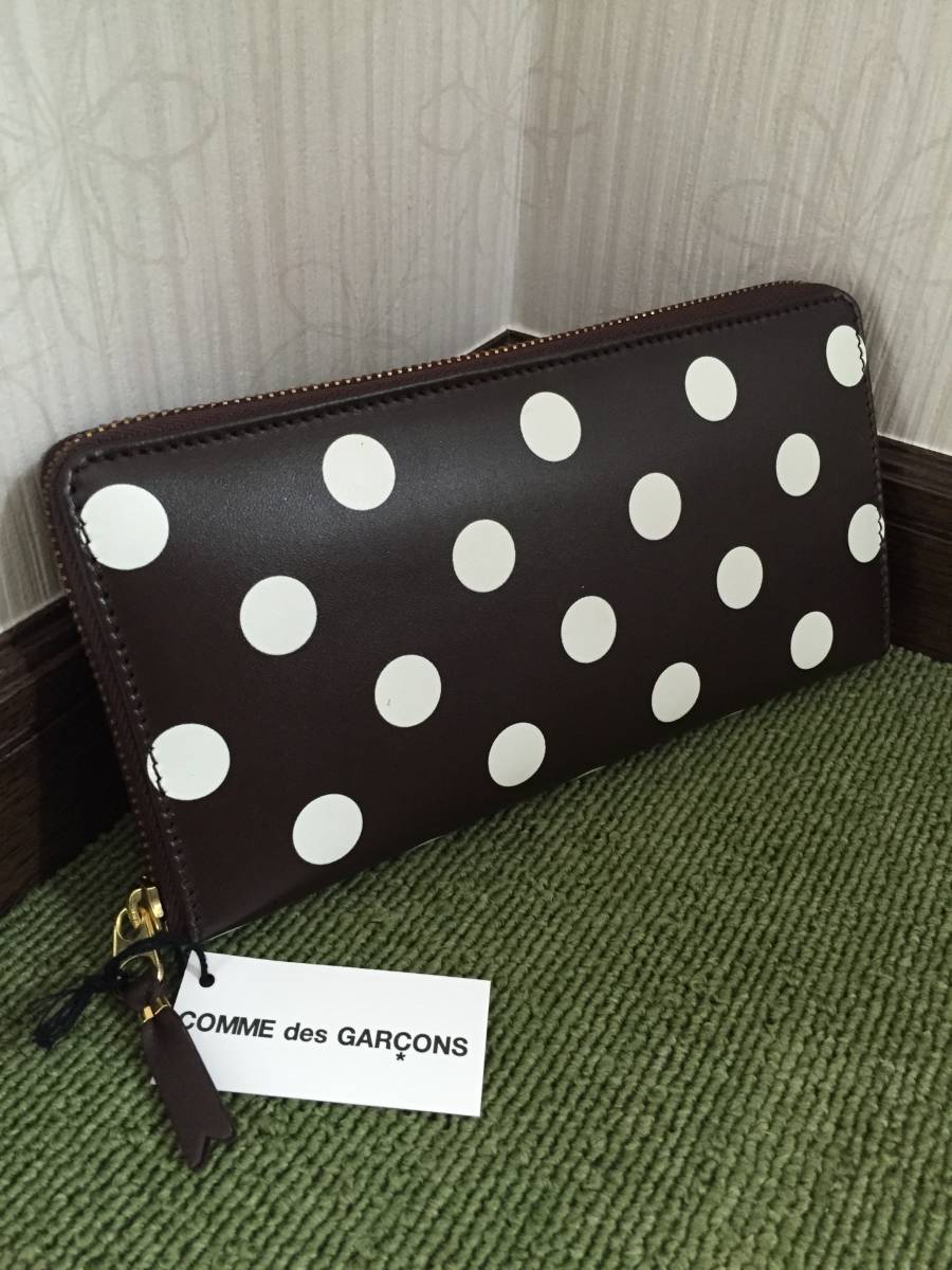 【最新作，人気SALE】 正規品なのにあり得ない価格 COMME des GARCONS コムデギャルソン 本革 スペイン製高級ライン ラウンドファスナー財布 DBR&times;白 水玉(財布)｜売買されたオークション情報、yahooの商品情報をア 服飾小物